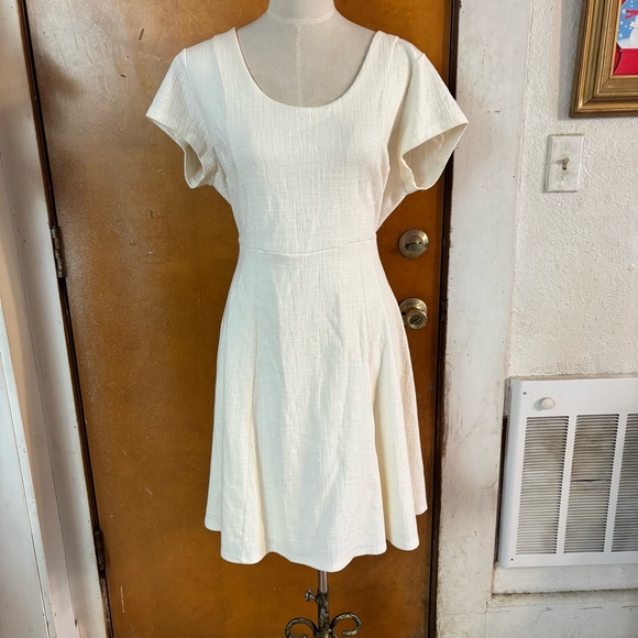 Anthropologie White Dress - Picture 5 of 9